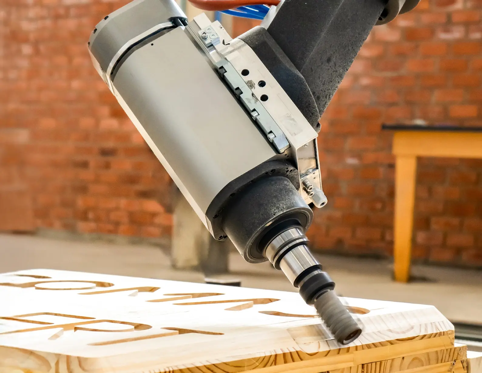 Linha Comac Construction